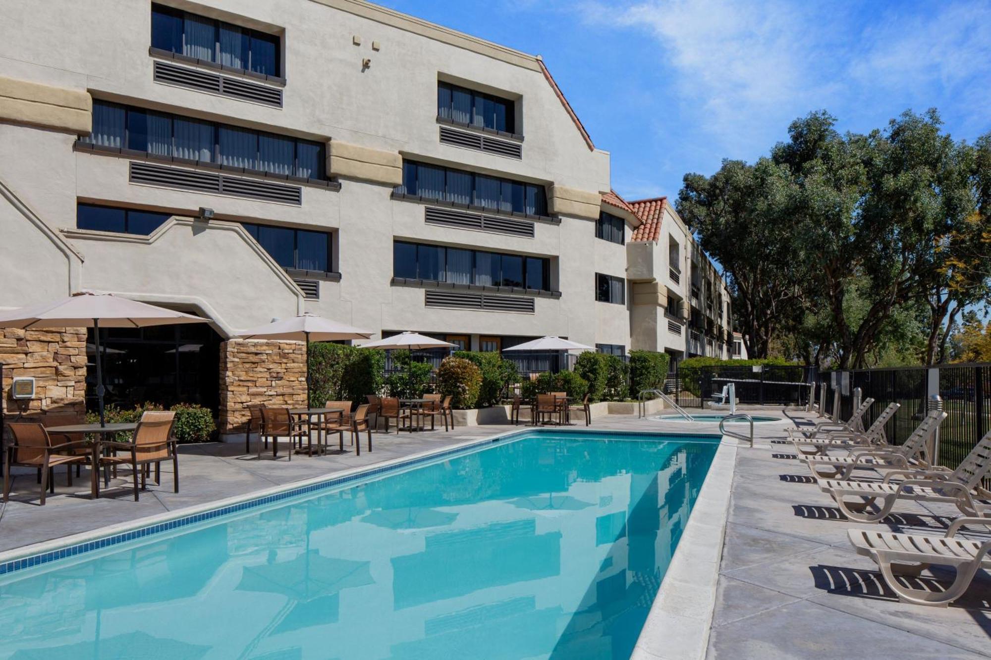 Courtyard By Marriott San Diego Rancho Bernardo Экстерьер фото